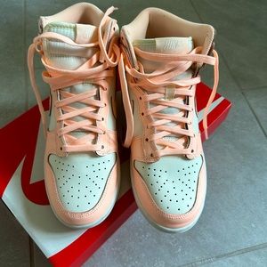 Women’s Nike Dunk High